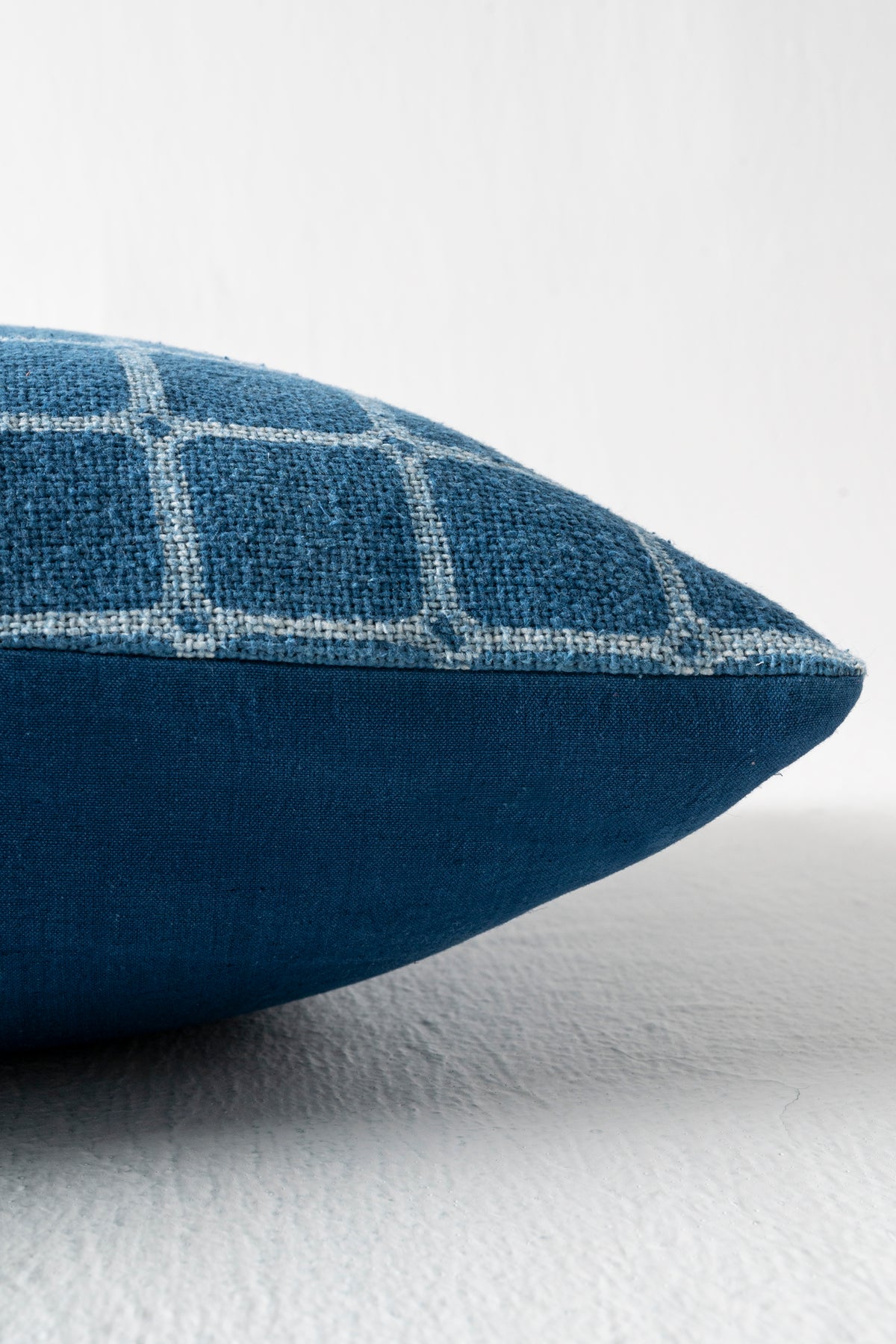 INDIGO GRID CUSHION