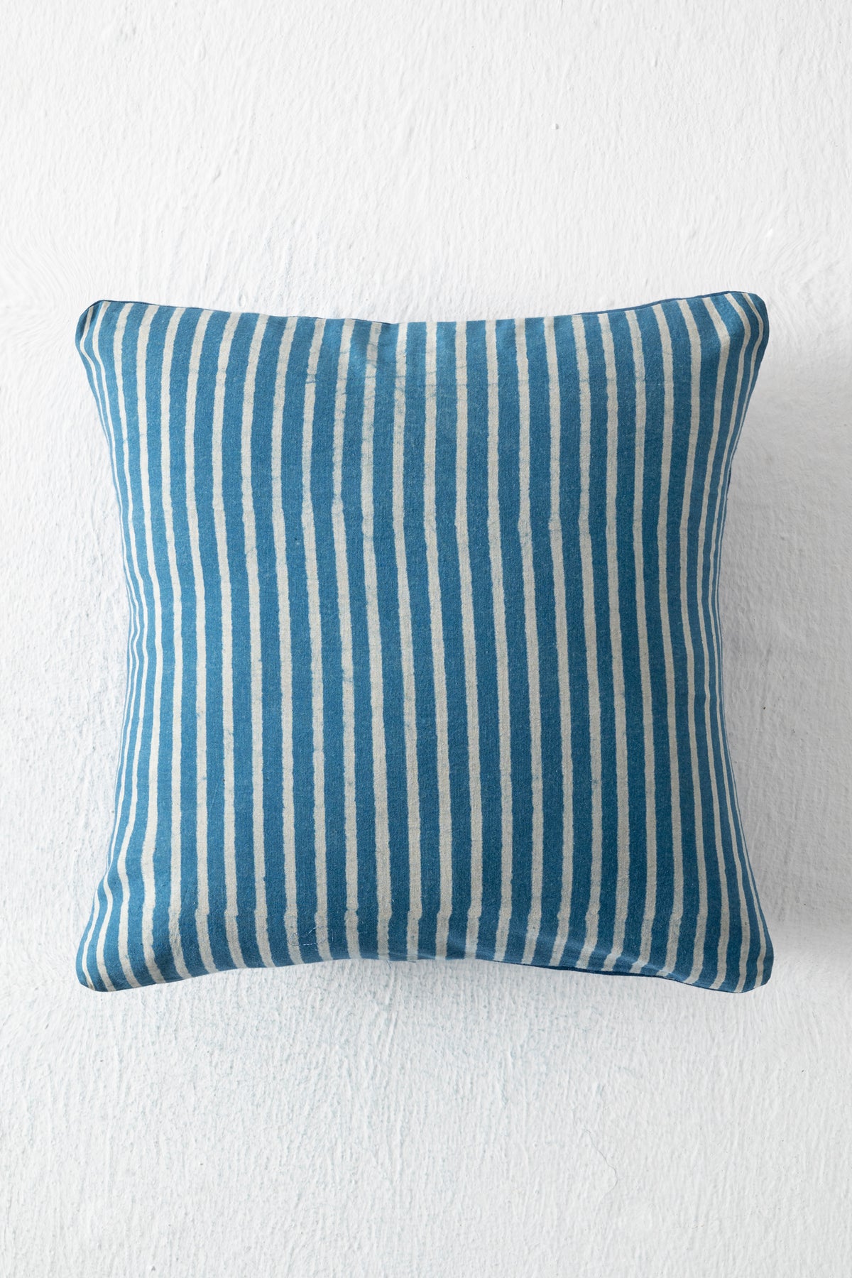 INDIGO DHAARI CUSHION