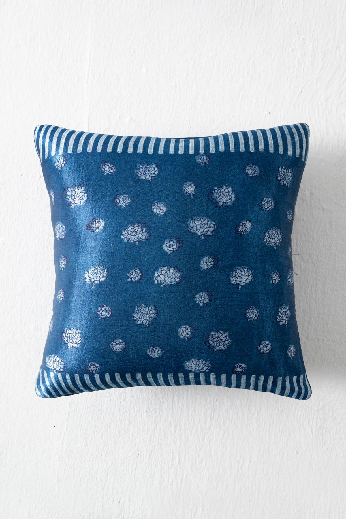 MOGRA PHOOL CUSHION